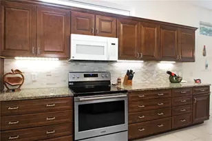 339 Foxhill Dr, Debary, FL 32713 - Photo 6