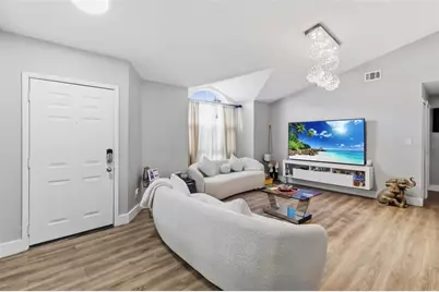 7826 Barberry Drive, Orlando, FL 32835 - Photo 2