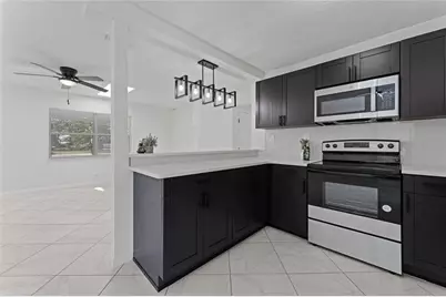 4401 Shore Acres Boulevard NE, Saint Petersburg, FL 33703 - Photo 16