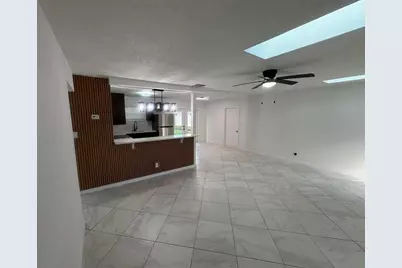 4401 Shore Acres Boulevard NE, Saint Petersburg, FL 33703 - Photo 6
