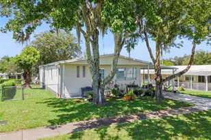 6141 Zephyr Ridge Dr, Zephyrhills, FL 33542 - Photo 2