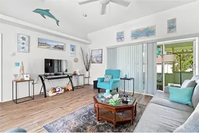 7833 38th Court E, Sarasota, FL 34243 - Photo 4