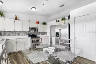 1065 Jason Ridge Ct, Kissimmee, FL 34747 - Photo 4