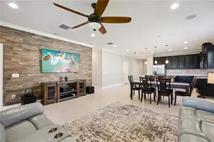 3268 Songbird Cir, Saint Cloud, FL 34773 - Photo 10