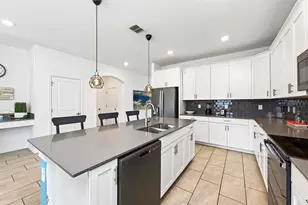 1045 Leader St, Davenport, FL 33896 - Photo 8