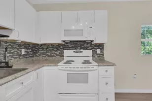 613 E 2nd St, Sanford, FL 32771 - Photo 6