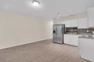 613 E 2nd St, Sanford, FL 32771 - Photo 16