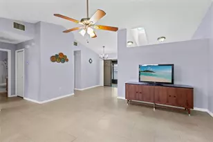 12422 Clubhouse Ct, Tavares, FL 32778 - Photo 14