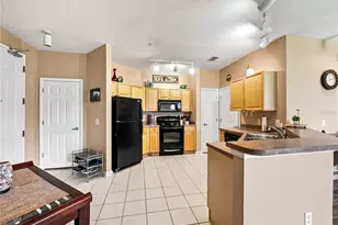 102 Terrace Ridge Cir, Davenport, FL 33896 - Photo 4