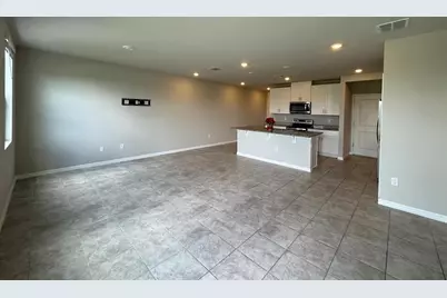 7627 Momentum Parkway, Wesley Chapel, FL 33545 - Photo 10