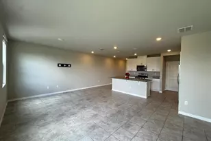 7627 Momentum Pkwy, Wesley Chapel, FL 33545 - Photo 10