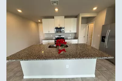 7627 Momentum Parkway, Wesley Chapel, FL 33545 - Photo 12