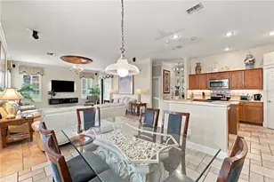 409 McFee Dr, Davenport, FL 33897 - Photo 10