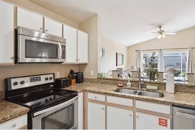 905 Lockbreeze Drive, Davenport, FL 33897 - Photo 10
