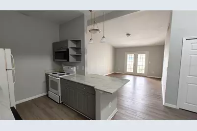 145 N Pearl Lake Causeway #204, Altamonte Springs, FL 32714 - Photo 4