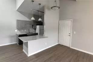 145 N Pearl Lake Causeway, Altamonte Springs, FL 32714 - Photo 2