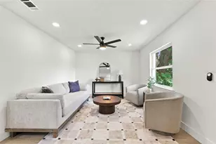 2470 Ivan Ct, Orlando, FL 32807 - Photo 8