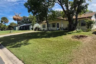 255 Gardenia Rd, Kissimmee, FL 34743 - Photo 2