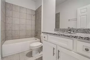 1421 Chambord Dr, Eagle Lake, FL 33839 - Photo 8