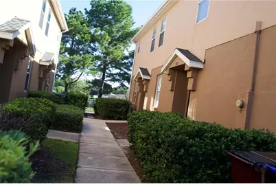 3927 Pemberly Pines Cir, Saint Cloud, FL 34769 - Photo 4