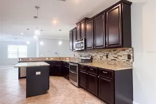 626 Tanana Fall Dr, Ruskin, FL 33570 - Photo 2
