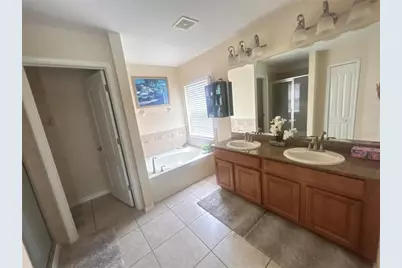 13914 Chalk Hill Place, Riverview, FL 33579 - Photo 32