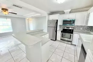 1084 Shepherd Ave, Deltona, FL 32738 - Photo 2