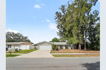 6607 36th Avenue Drive W, Bradenton, FL 34209 - Photo 2