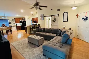 732 Overlook Grove Dr, Winter Haven, FL 33884 - Photo 4