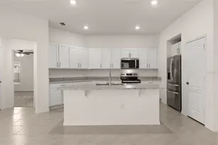 3934 Axis Vly Pl, Saint Cloud, FL 34772 - Photo 10