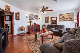 502 Wolfe St, Wildwood, FL 34785 - Photo 2