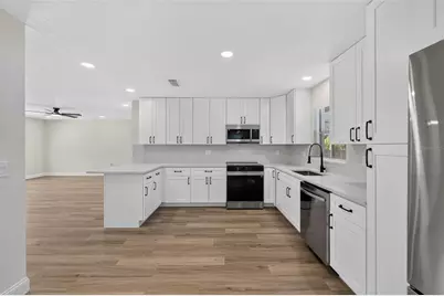 6029 Christina Drive E, Lakeland, FL 33813 - Photo 6