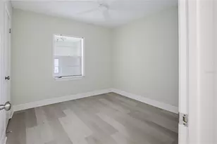 33 W Herrick Dr, Eustis, FL 32726 - Photo 8