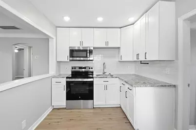 833 61st Avenue NE, Saint Petersburg, FL 33703 - Photo 16