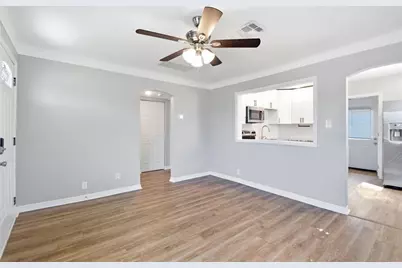 833 61st Avenue NE, Saint Petersburg, FL 33703 - Photo 12