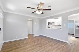 833 61st Ave NE, Saint Petersburg, FL 33703 - Photo 12