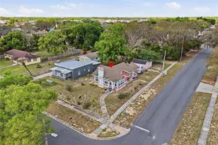 18 E Orange St, Davenport, FL 33837 - Photo 24