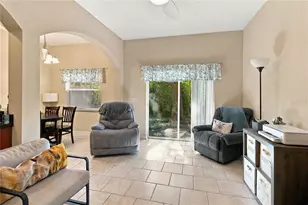 933 Pine Pointe Ln, Orlando, FL 32828 - Photo 8