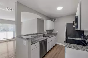 4359 Neptune Dr SE, Saint Petersburg, FL 33705 - Photo 18