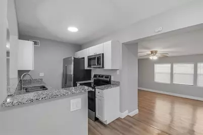 4359 Neptune Drive SE, Saint Petersburg, FL 33705 - Photo 16