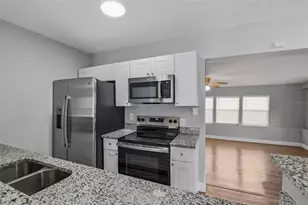 4359 Neptune Dr SE, Saint Petersburg, FL 33705 - Photo 22