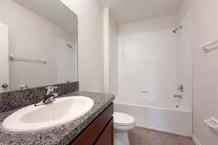 10448 Carloway Hills Dr, Wimauma, FL 33598 - Photo 18