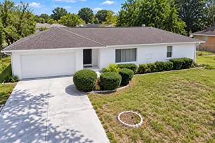 568 Silver Course Loop, Ocala, FL 34472 - Photo 2