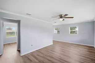 210 E Merrill Ave, Dundee, FL 33838 - Photo 10