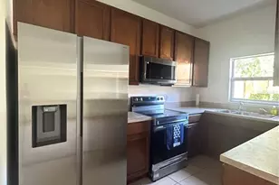 2051 Retreat View Cir, Sanford, FL 32771 - Photo 8