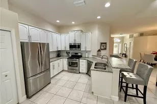 6837 74th St Cir E, Bradenton, FL 34203 - Photo 8