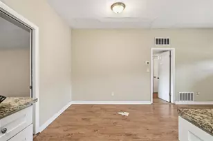 6138 Oakcrest Cir, Orlando, FL 32808 - Photo 12