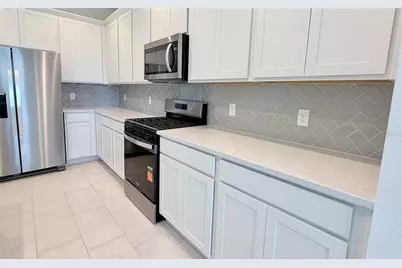6736 Spotted Eagle Loop, Howey in the Hills, FL 34737 - Photo 4