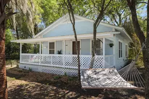 1005 NE 3rd Ave, Gainesville, FL 32601 - Photo 2