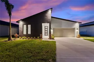 326 Royal Palm Wy, Winter Haven, FL 33881 - Photo 2